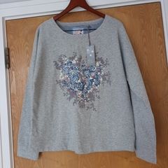 M&S Leisure  Top     S. 16.   B.N.W.T.