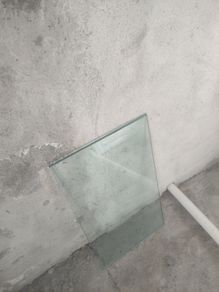 One piece of tempered glass dimensions 60 34 cm
