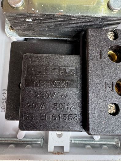 Shaver Socket
