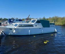 30 Foot Dutch Steel Cruiser 6 berth