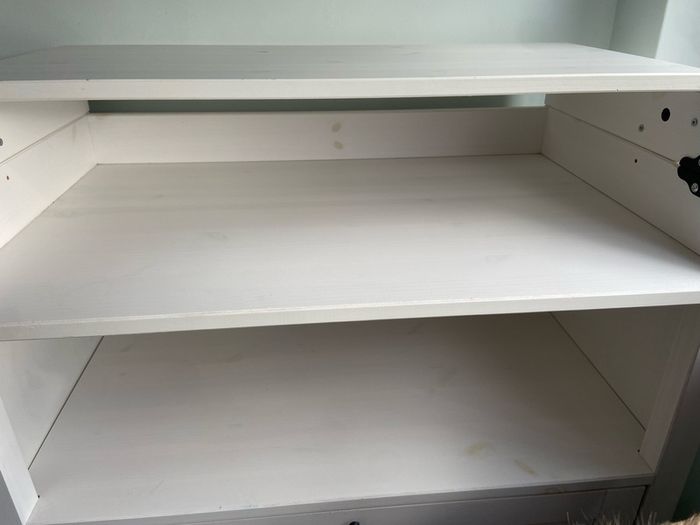 baby changing table