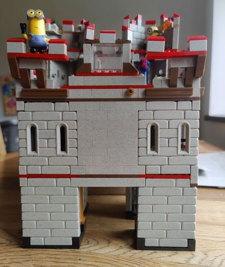Mega bloks Minions Castle Adventure building set