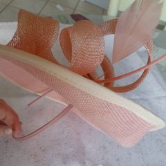 fascinator salmon colour