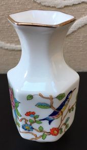 Aynsley Mini Vase .