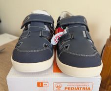 Sandals boys biomechanics