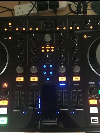 Traktor S4 MK2