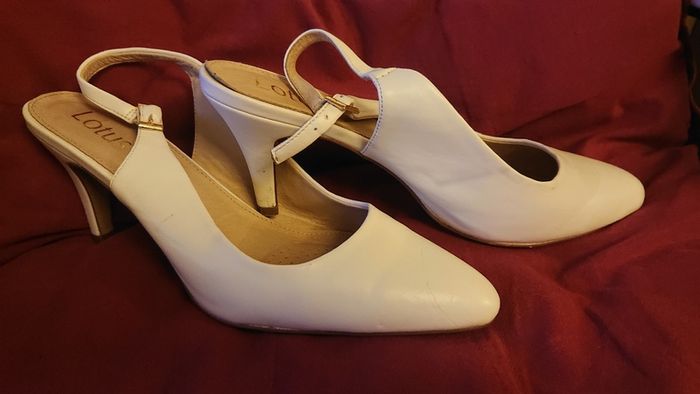 White Low Heel Shoes. Size 8