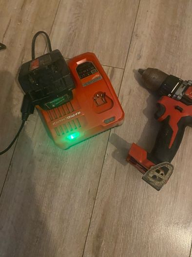 Nearly new Milwaukee M18 red 4.0 new charger pack and box