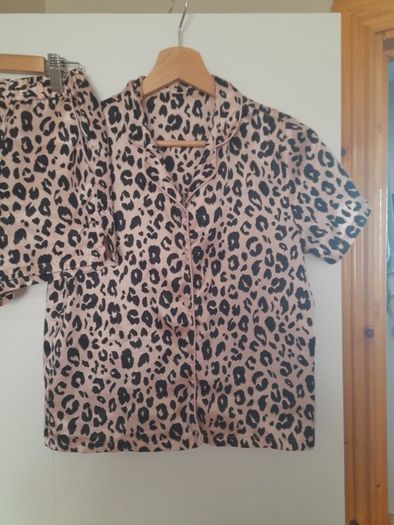girls pyjamas