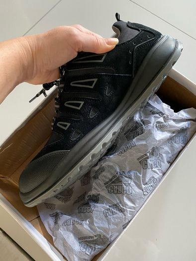 Cargo safety boots