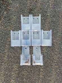 8 leaflet holders
