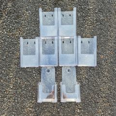 8 leaflet holders