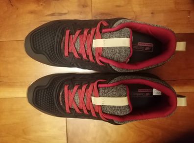 Boys runners New Balance UK size 6 EU size 39