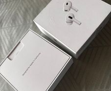 Apple AirPods Pro (2nd Generation) with MagSafe Charging Case