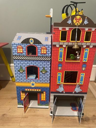 KidKraft Everyday Heroes wooden play set Police and Fire Station Excellent Condition