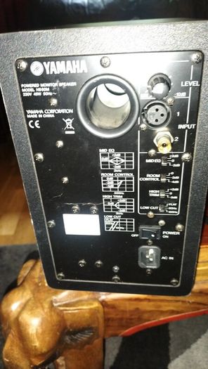 Dj turntables and monitors