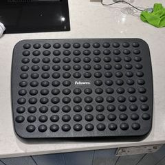 Fellowes Standard Adjustable Foot Rest