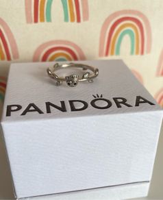 Pandora Groot leaf ring