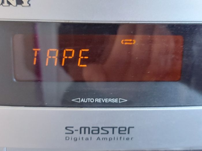 Sony Micro Hi-Fi Component System, Model CMT-CPZ1, Radio, Tape CD, mini disc link, all working great and in excellent condition