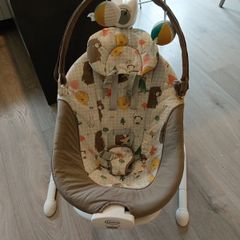 baby swing ( like brand new)