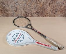 Vintage JAHANGIR KHAN Unsquashable The Conqueror Signiature Squash Racket graphite