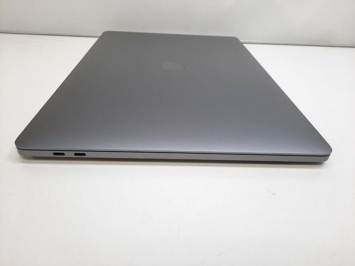 2019 Apple MacBook Pro 16" A2141 i7-9750H 2.60GHz, 16GB RAM, 500GB SSD, Touch-Bar Laptop