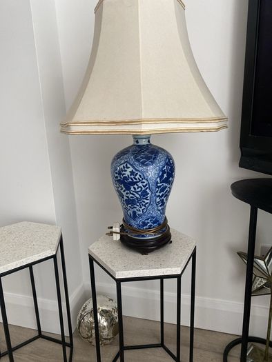 Large table lamp