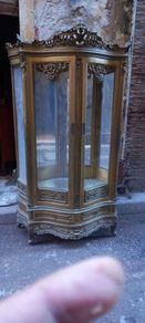 Very large vitrine cabinet