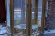 Very large vitrine cabinet
