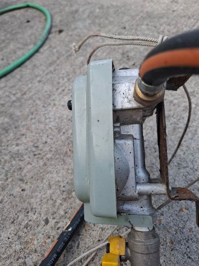 Propane switch over unit