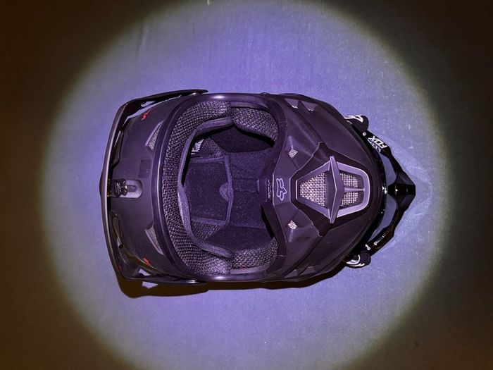 Fox v1 helmet and fox race frame impact