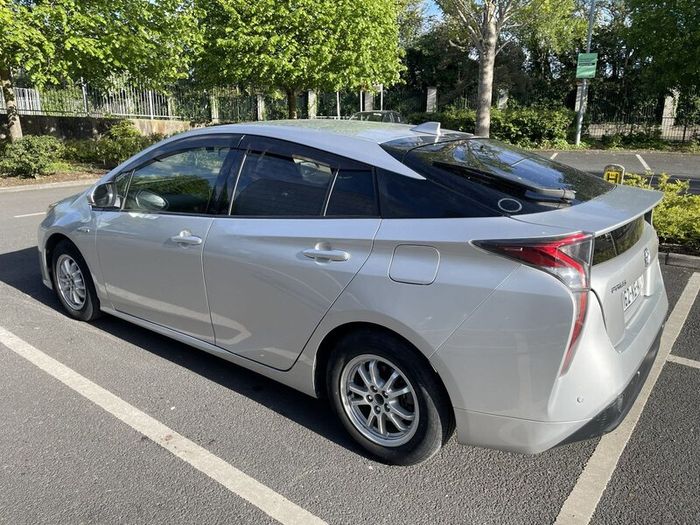 Price Drop -Toyota Prius Silver 1.8L Petrol Hybrid