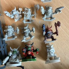 Warhammer 40k Ork Goffs x 10 from second edition plus bits