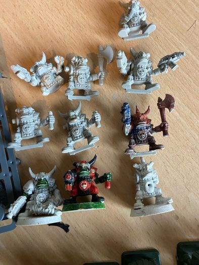 Warhammer 40k Ork Goffs x 10 from second edition plus bits