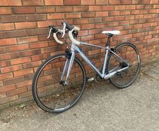 29 Inch Giant Avail 5 racer bike