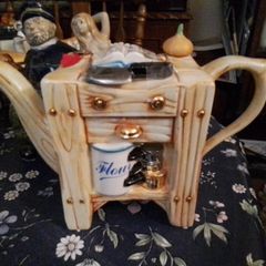Kitchen Block Collectors Teapot