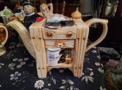 Kitchen Block Collectors Teapot