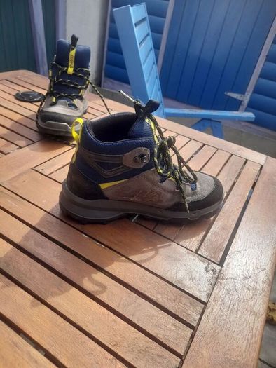 Kids Hiking Boots