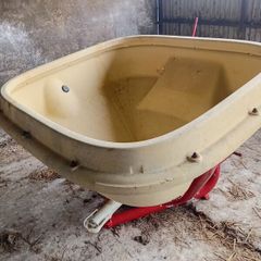 Fertilizer Spreader