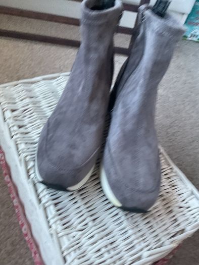 ankle boot Xti grey suede trainer style boot