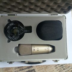 Behringer B-1 Studio Condenser Microphone Bundle (Complete w/ Flight Case)