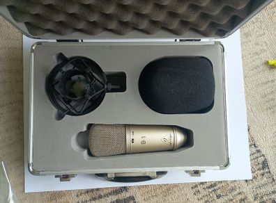 Behringer B-1 Studio Condenser Microphone Bundle (Complete w/ Flight Case)