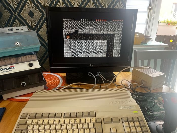 Amiga 500+ Recapped + Mouse + Joystick + Games + Modulator