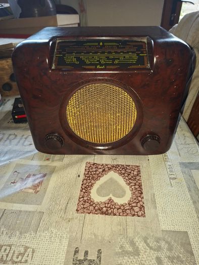Antique Bakelite Radios, PRICE IS FOR 1 ONLY. Postage Available or Collection