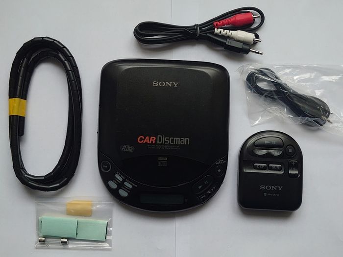 Sony Walkman (Car Discman) D-822K In Original  Box