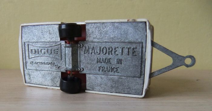 Majorette Caravan