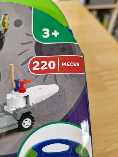 Lego style building brick set, 220 pieces