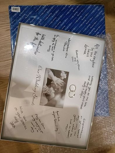 Guest signing frame