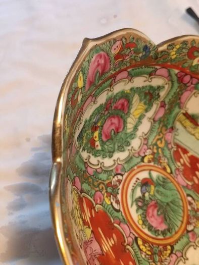 Vintage Famille Rose Hand Painted 14 cms Bowl