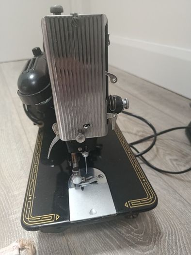 sewing machine
